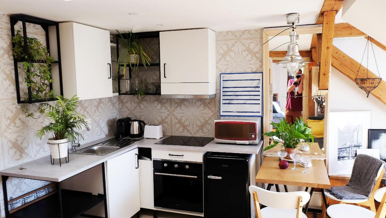 Studio Blizko Centra, Zilinska 20 Братислава Екстериор снимка
